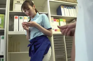 Cô giáo người Mỹ Sara Jay quan hệ tình dục với học sinh người Pháp