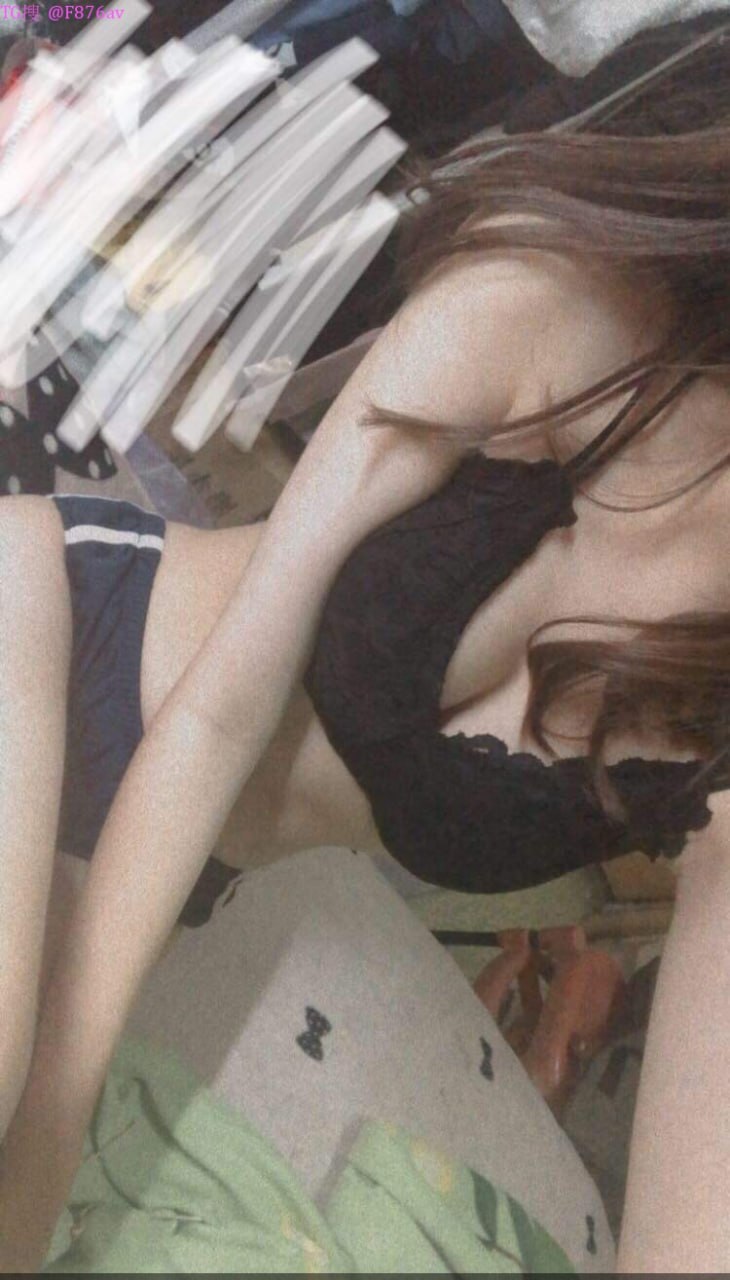 Gã chồng trở về nhà chứng kiến người vợ đang ngồi trên anh trai… mà nhúng